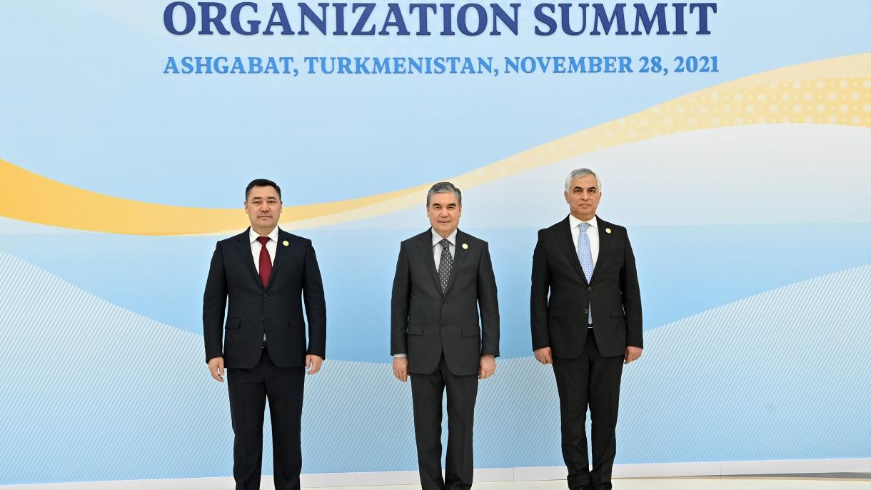 Sadır Caparov EİT Zirvesi 4.jpg