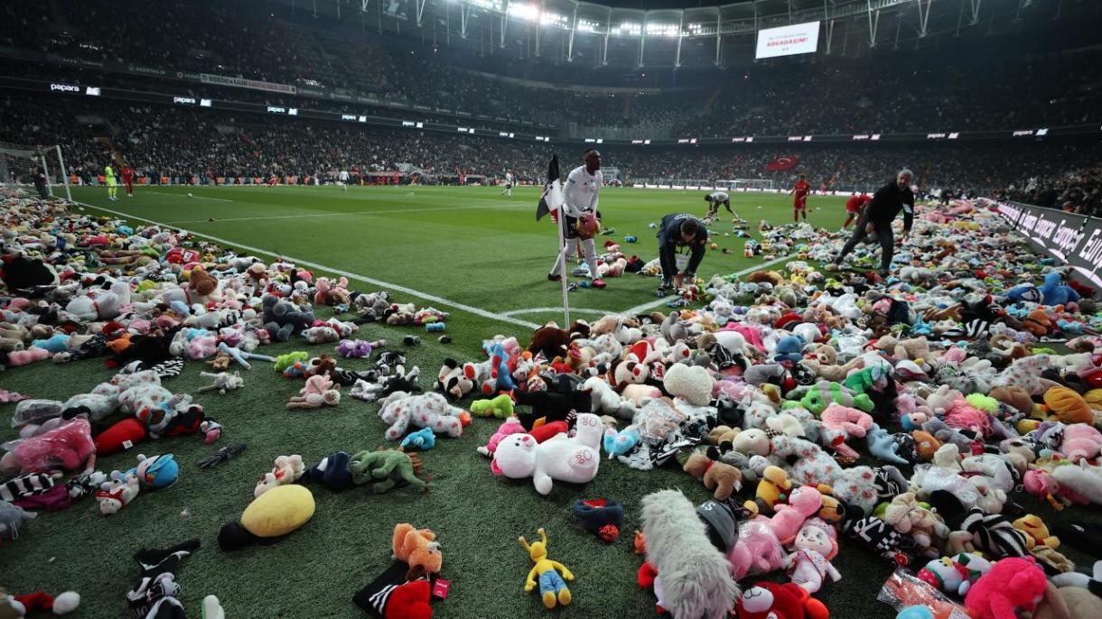 Tra Beşiktaş e Atletico ci sarà una partita di solidarietà.