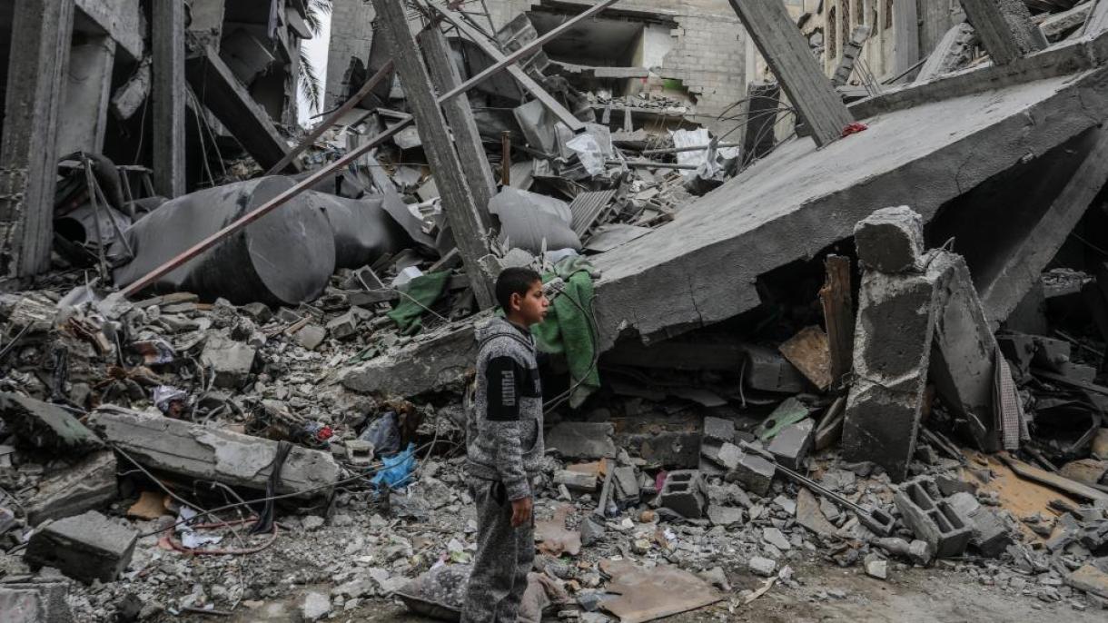 Az izraeli hadsereg egy menekülttábort bombázott a Gázai övezetben