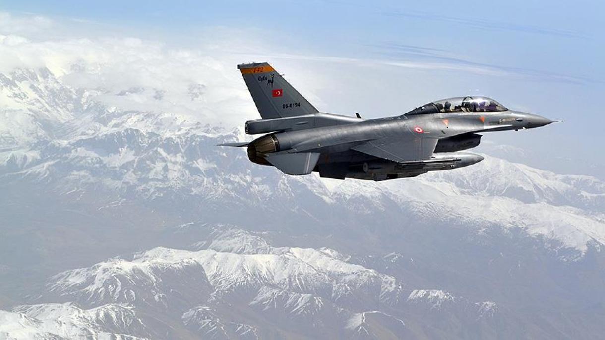 Τουρκικά πολεμικά αεροσκάφη έπληξαν θέσεις της PKK τα μεσάνυχτα
