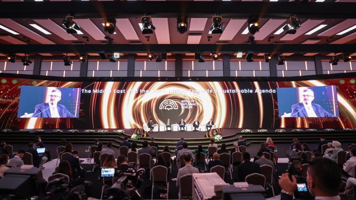 antalya diplomasi forumu.jpg