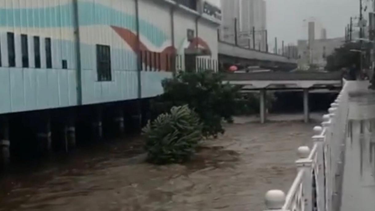 جنوبی کوریا: طوفان، سیلاب اور لینڈ سلائیڈنگ