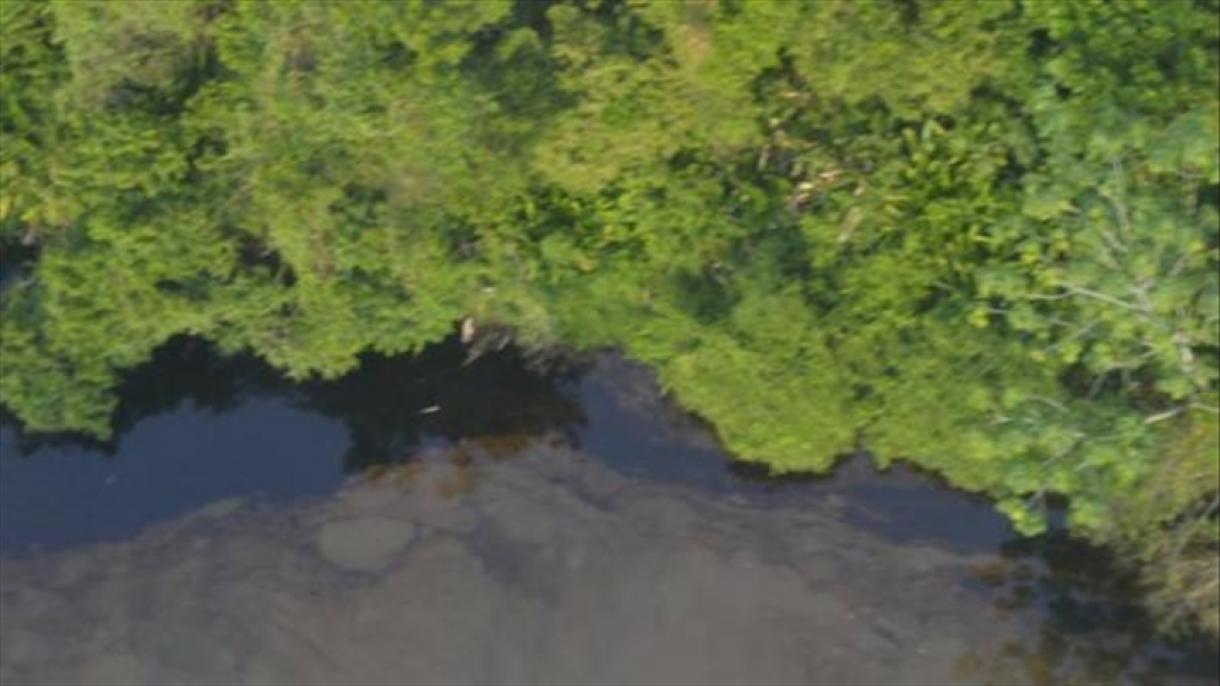 Ataques contra oleoductos en Colombia provocan derrame de petróleo