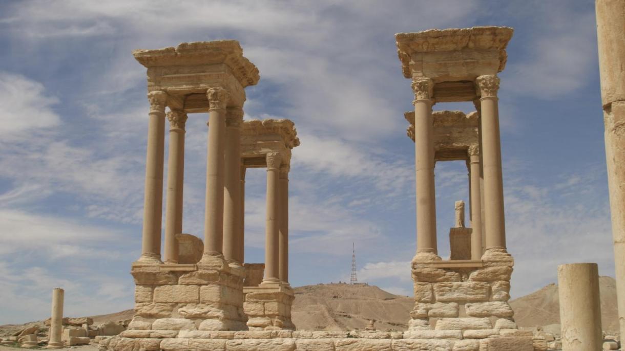 Vandalismo otra vez en Palmira: DAESH destruye una obra más en la ciudad antigua en Siria