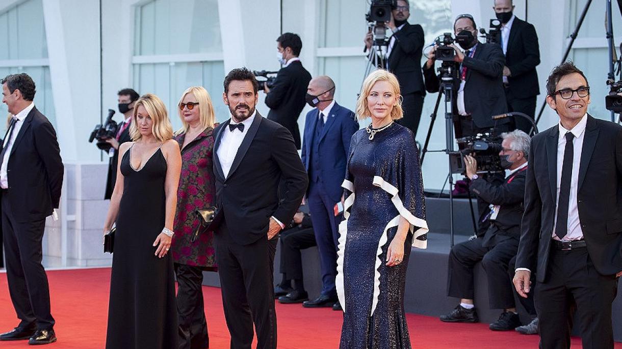 77. venedik film festivali1.jpg