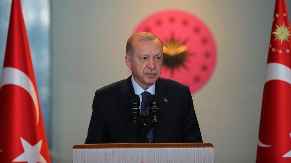 土耳其总统祝宪兵宰牲节快乐