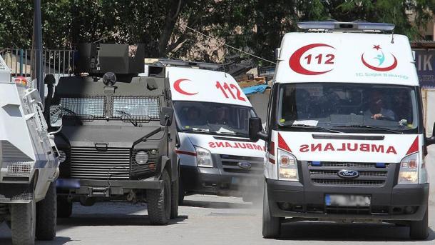 Hǝrbi ǝmǝliyyatlar zamanı yaralanan 2 ǝsgǝr ilǝ bir polis ǝmǝkdaşı şǝhid olub