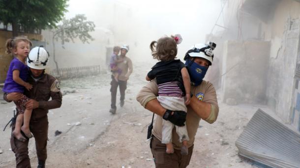 叙利亚战机对阿勒颇实施油桶炸弹袭击19人丧生