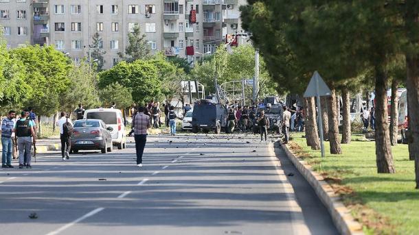 حمله تروریستی در دیاربکر 3 کشته و 45 زخمی بر جای گذاشت