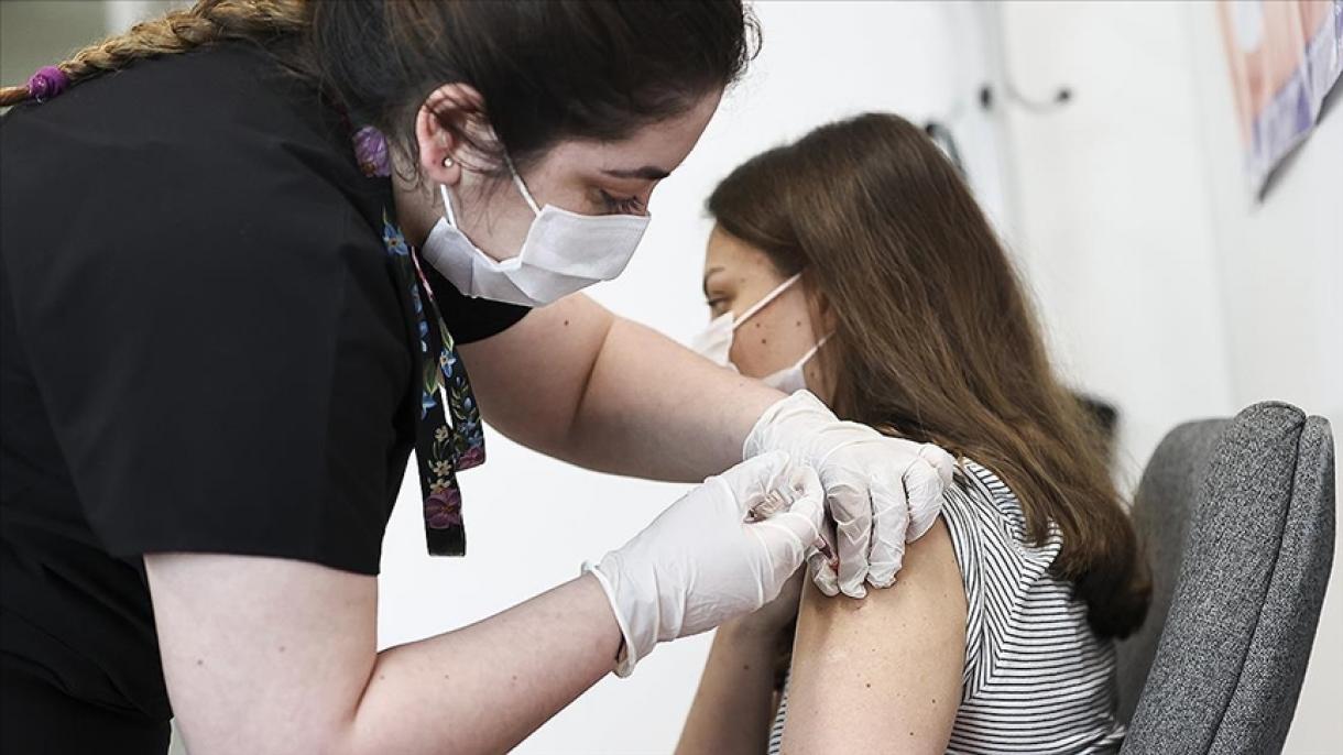 O número de pessoas vacinas com a primeira dose na Turquia ultrapassou os 30 milhões