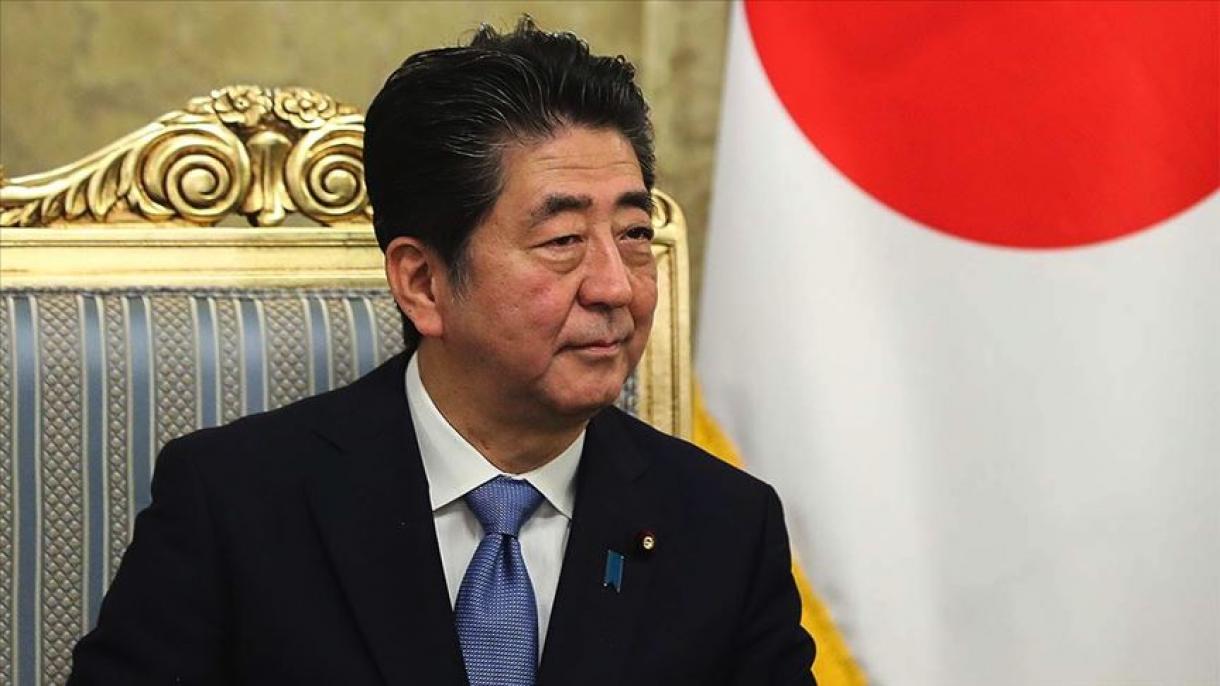 日本首相安倍晋三辞去首相职务