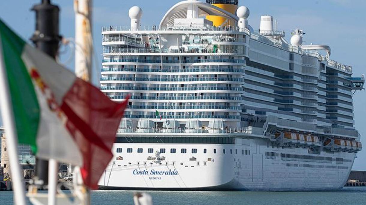 Coronavirus: Civitavecchia, bloccati i passeggeri di una nave crociera Costa