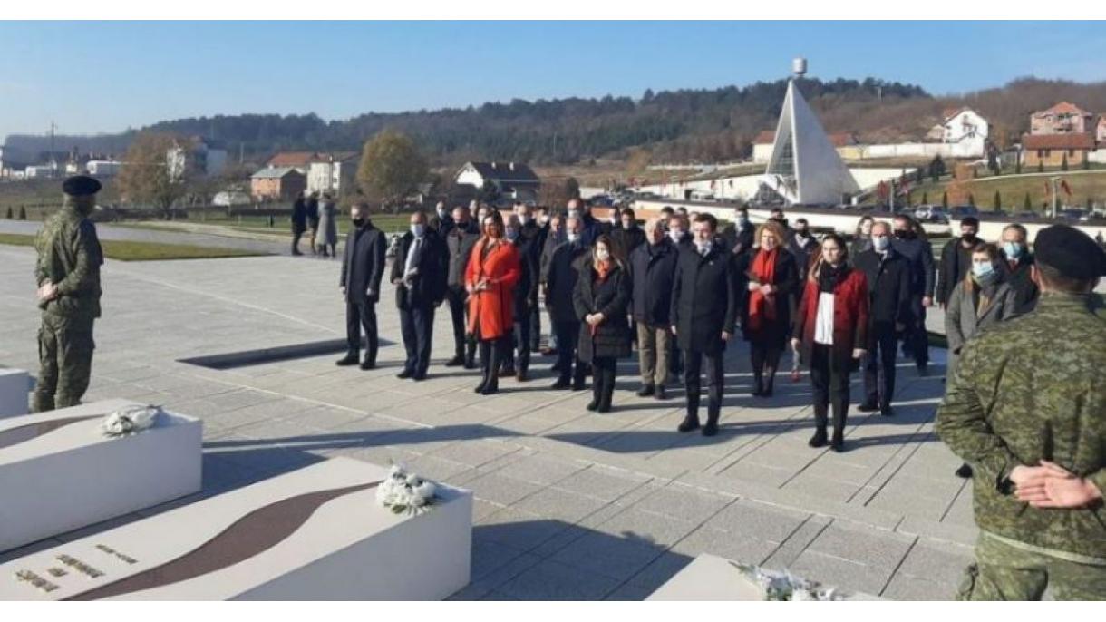 Albin Kurti_28 Kasım.jpg