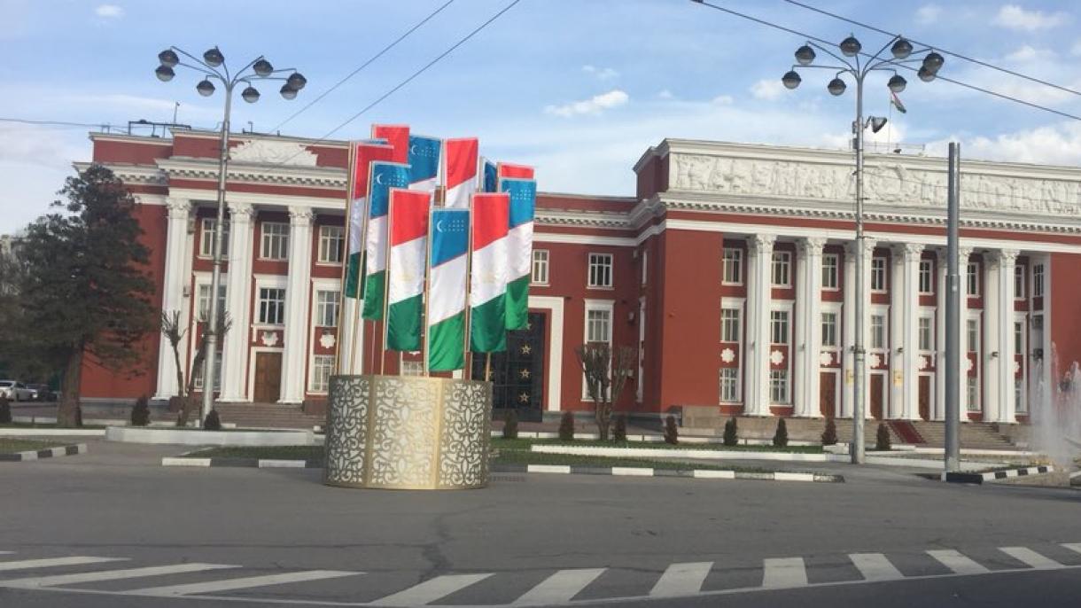Өзбекстан мен Тәжікстан арасында автобустар қайта қатынайды