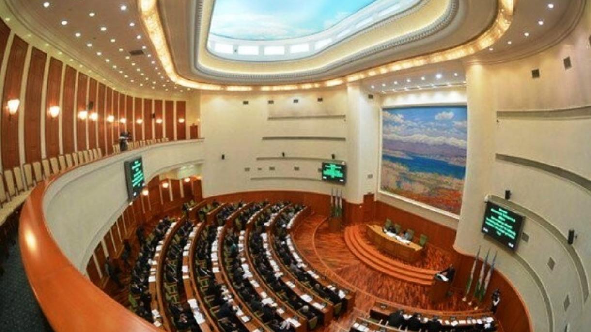 Özbəkistanda əfv layihəsi qəbul edildi
