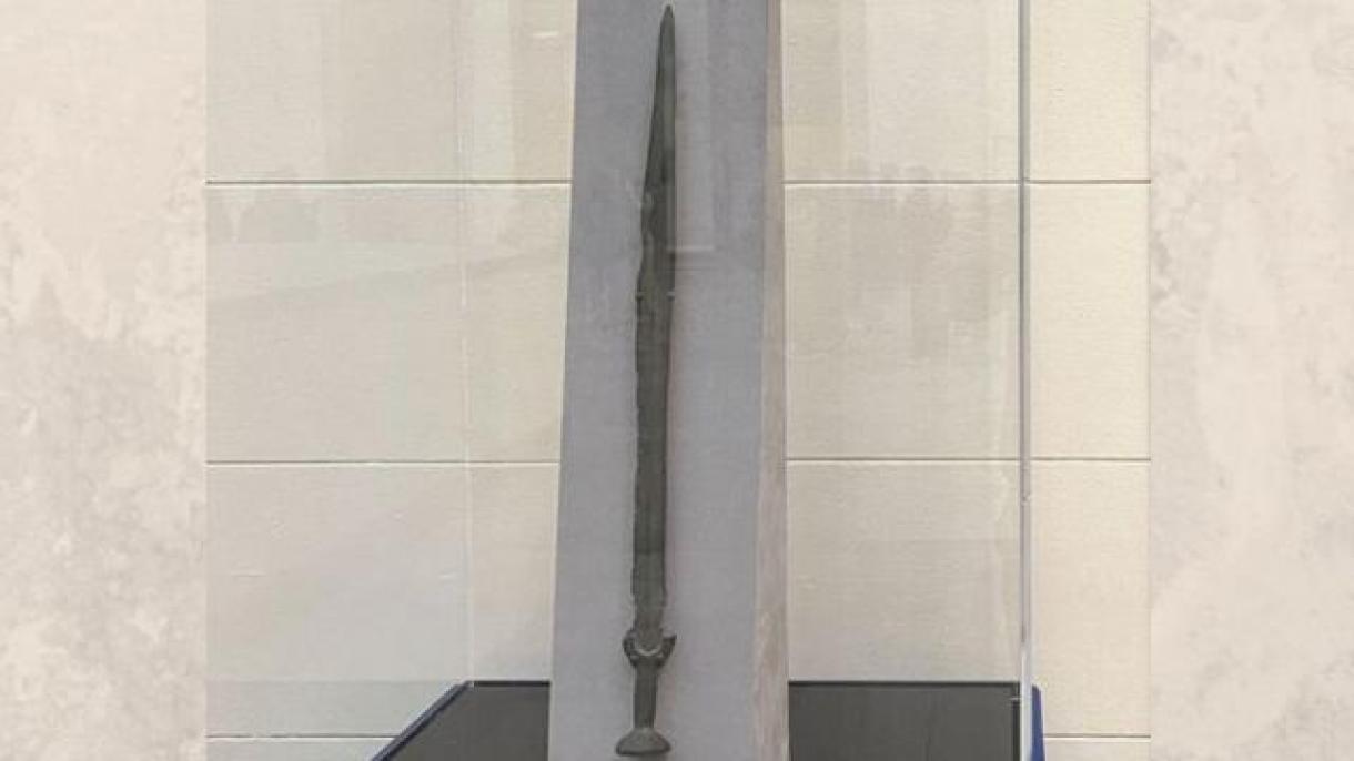 La espada que se cree que era una réplica resulta que es la espada original de 3.000 años