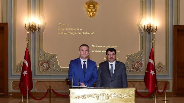 Prefekti i Tiranës në Stamboll: Mbështetje investitorëve turq në Shqipëri