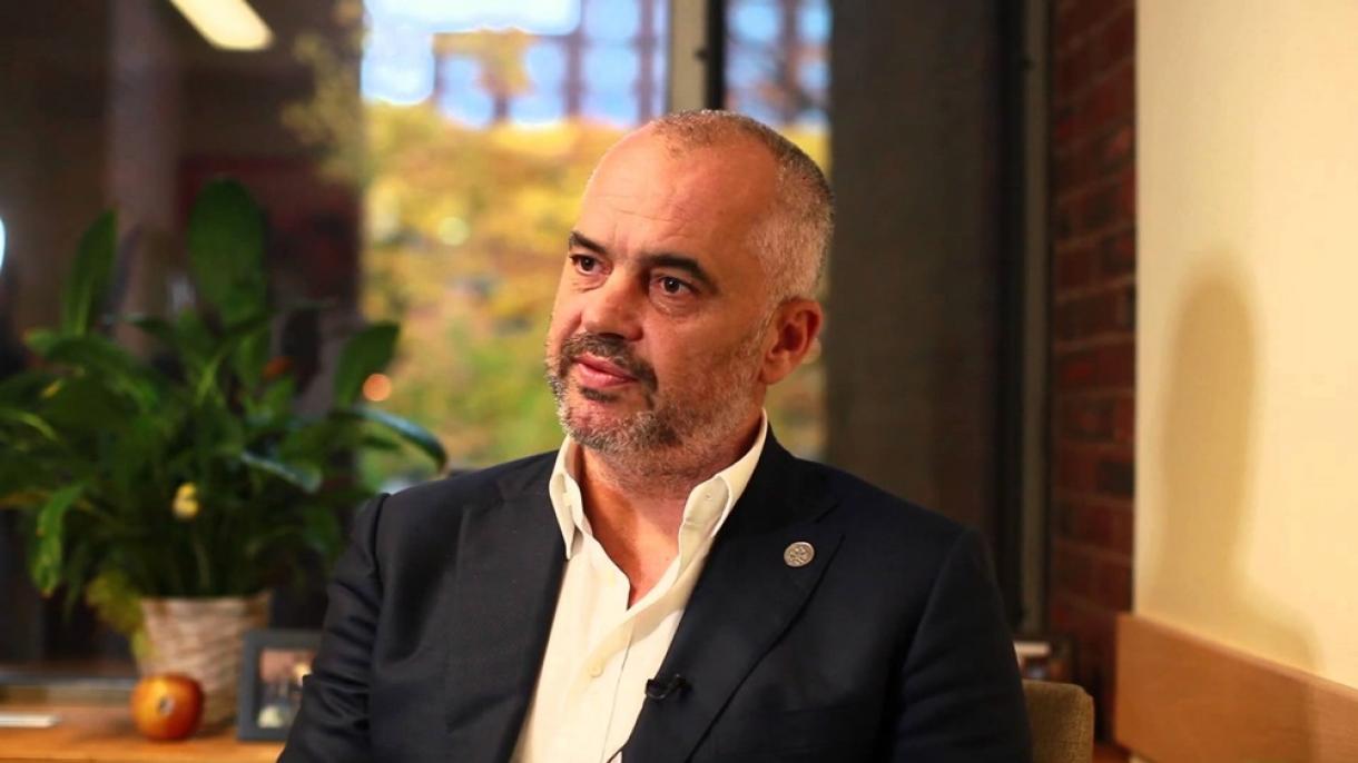 Arnavutluk Başbakanı Edi Rama_italyan gazetesi_röportaj.jpg