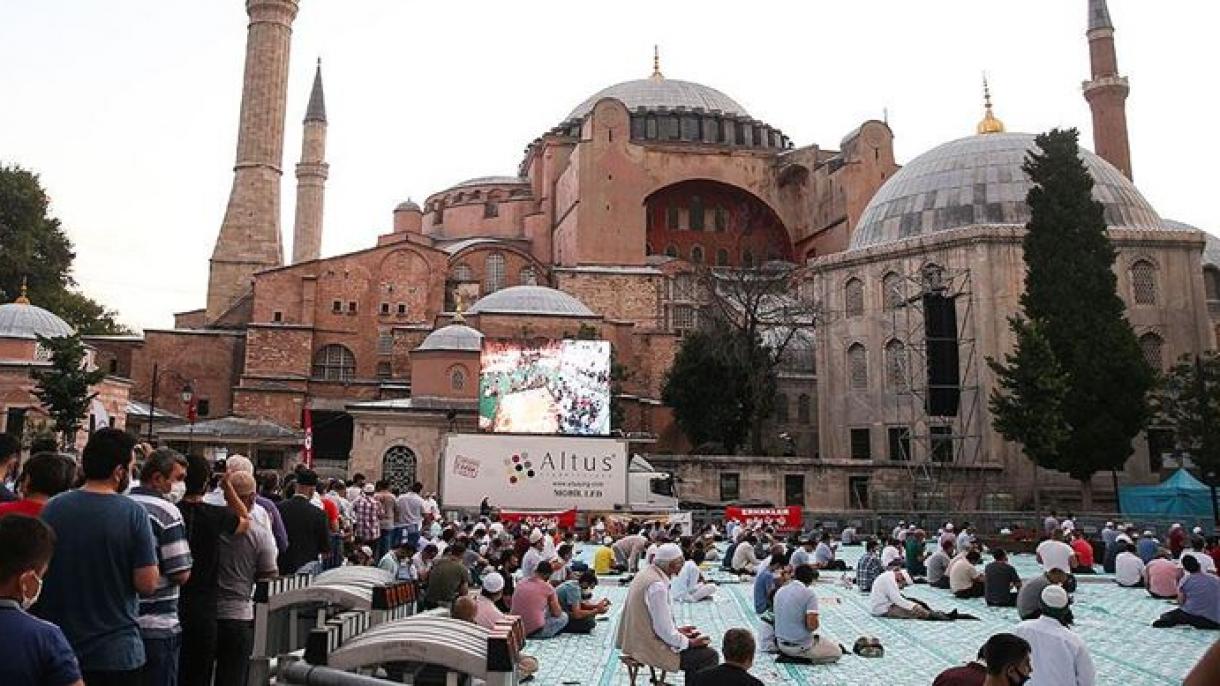 Ayo Sofiya buyuk masjidi, hayit kunlari ham ziyoratchilar bilan gavjum