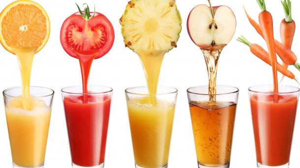 Mjekët shkëshillojnë lëngjet e frutave për fëmijët deri në 1 vjeç