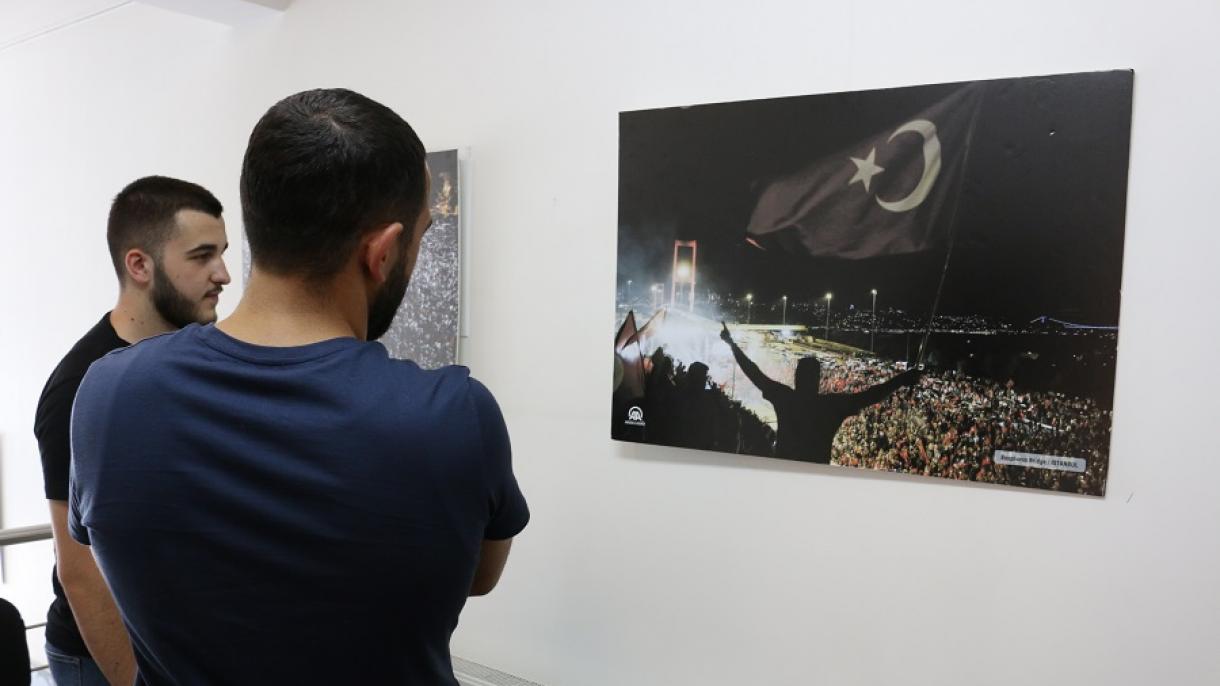 Kosovë – Çelet në Prishtinë ekspozita me fotografi të AA-së gjatë 15 Korrikut