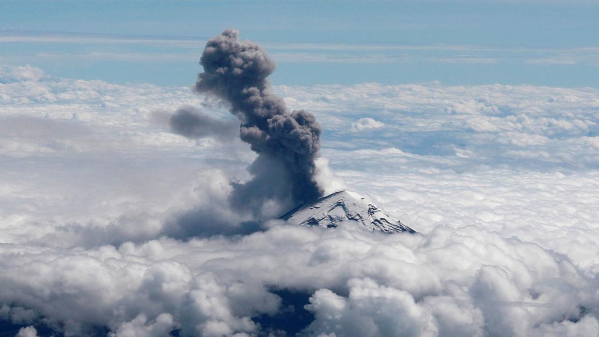 Изригване на вулкан в Камчатка доведе до отлагане на полети в Аляска...