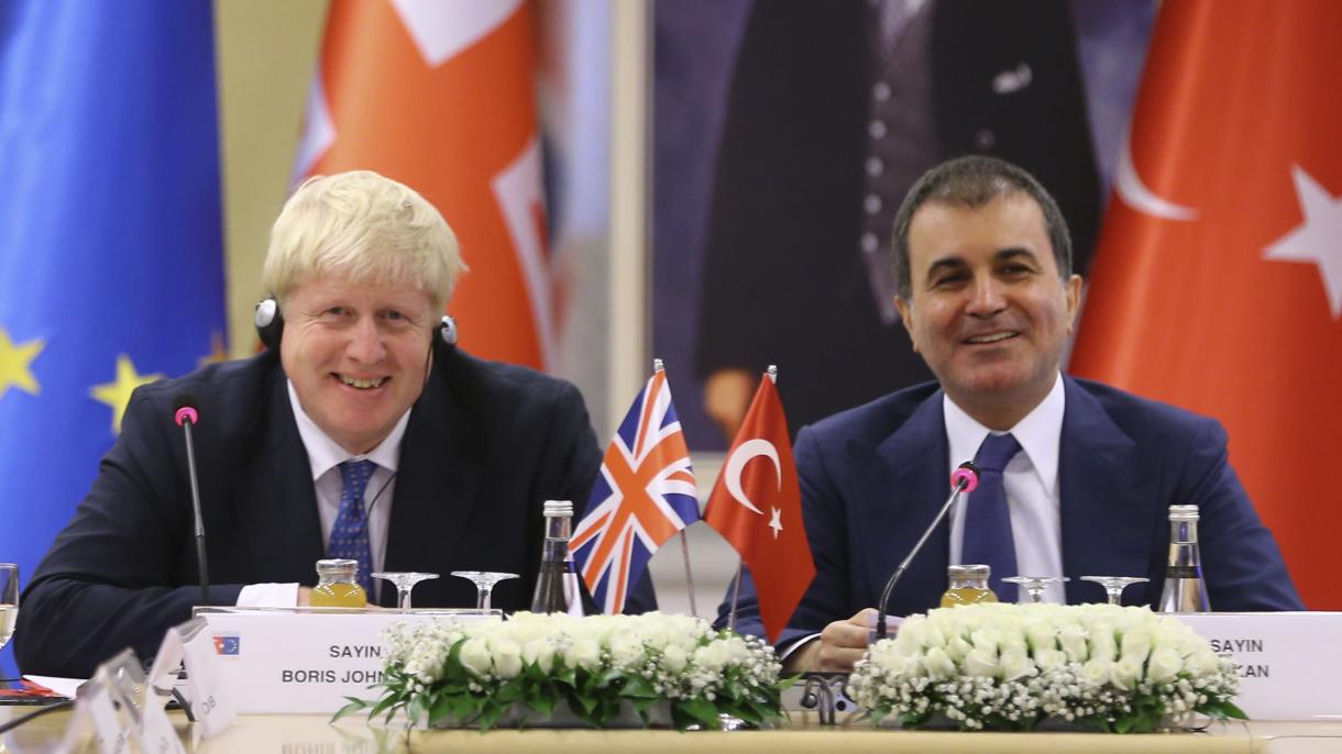 Secretario británico Boris Johnson, el nieto del último ministro otomano de Exteriores
