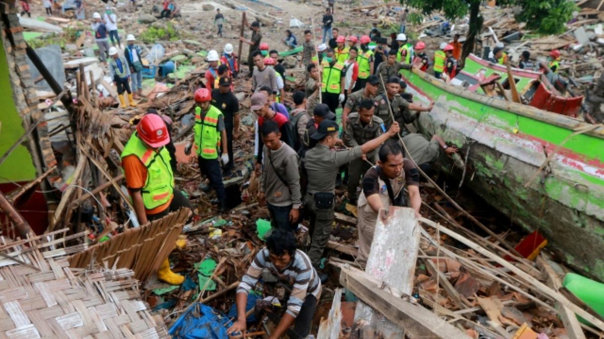 Endonezya'da tsunami17.jpg