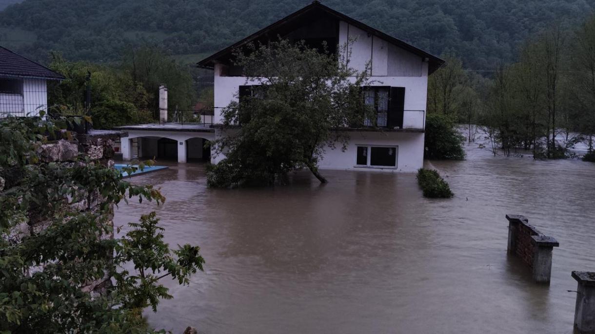 Наводнения в Босна и Хърватия...