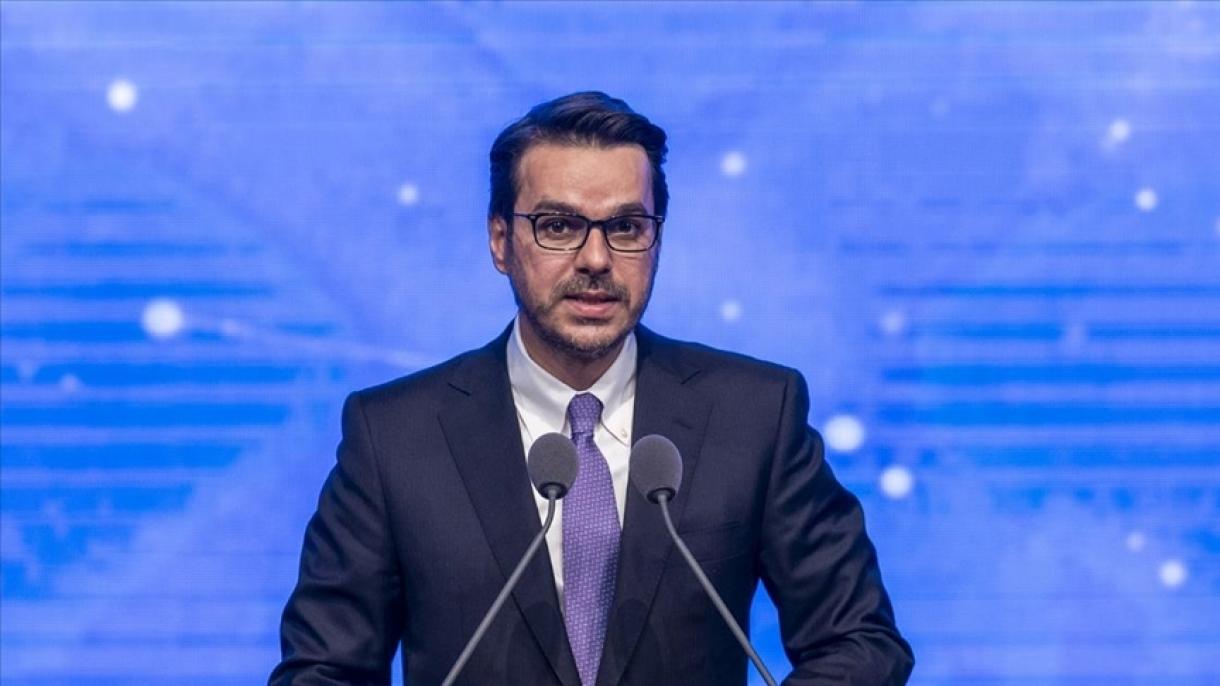 Ibrahim Eren a pris la parole lors du panel d'ouverture de l'ABU-RAI