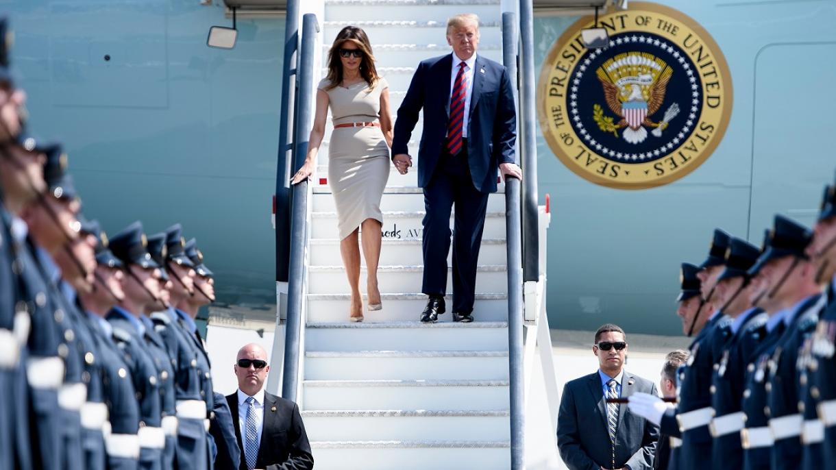 Donald Trump recebido sob um coro de protestos no Reino Unido