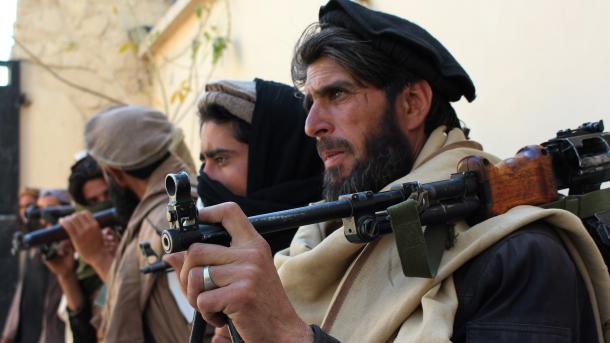 阿富汗两个塔利班团体间发生冲突 2百人丧生