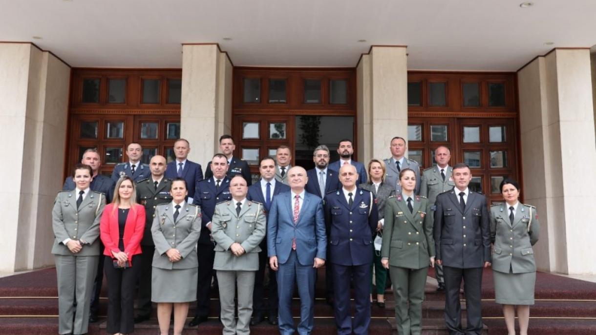 Ilir Meta-NATO temsilcileriyle_2.jpg