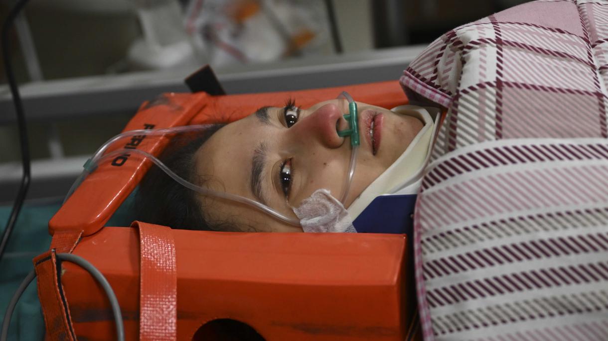 17-годишно момиче е извадено живо 248 часа след земетресението в Кахраманмараш