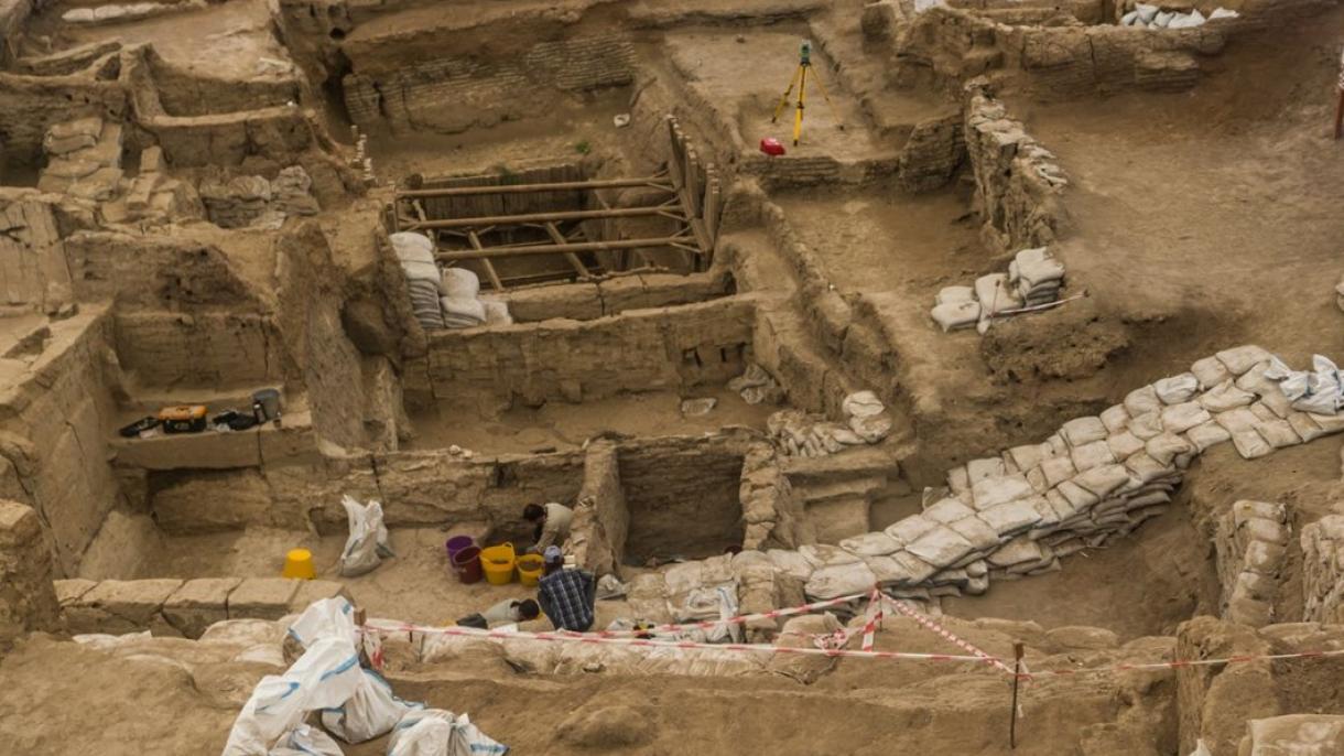 Çatalhöyük2.jpg