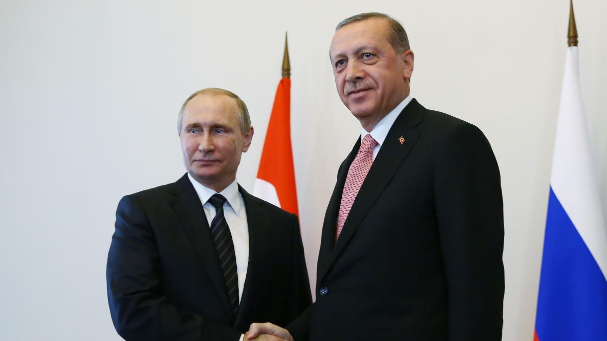 Putin accoglie Erdogan in visita ufficiale