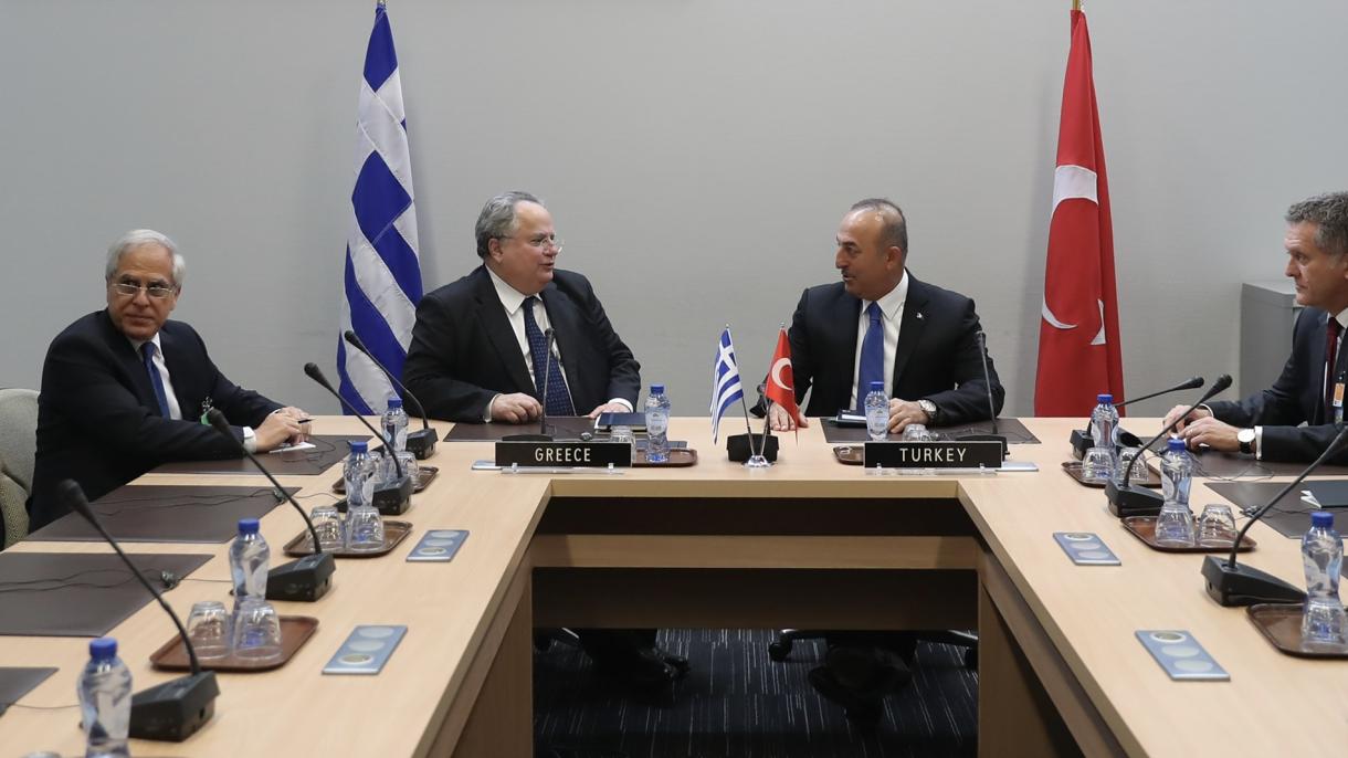 Çavuşoğlu reune-se com seus colegas em Bruxelas