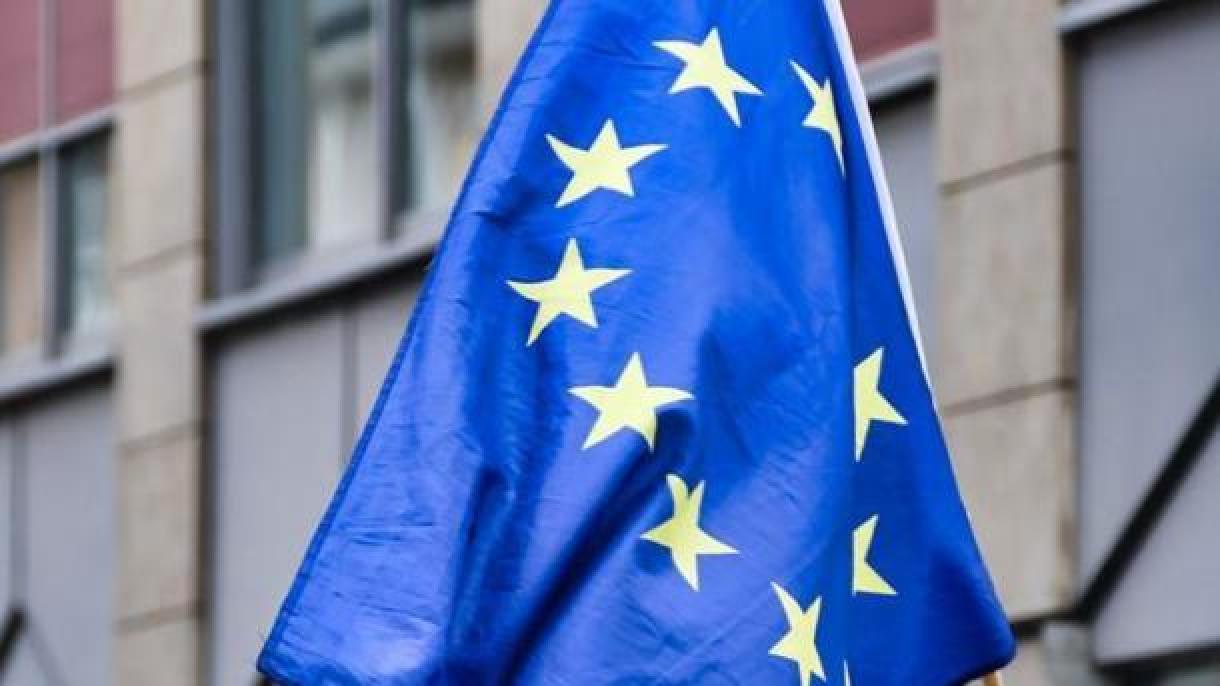 A UE inicia negociações completas de adesão com a Albânia e a Macedônia do Norte
