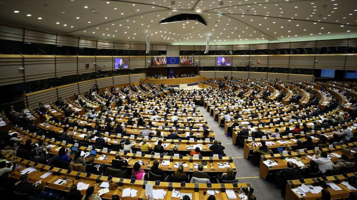 Европскиот парламент (ЕП) усвои одлука за суспендирање на пристапните преговори на Турција со ЕУ