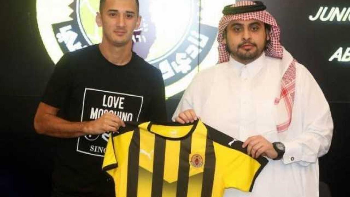 O'zbek sportchisi Sardor Rashidov Qatar bilan shartnomani uzaytirdi