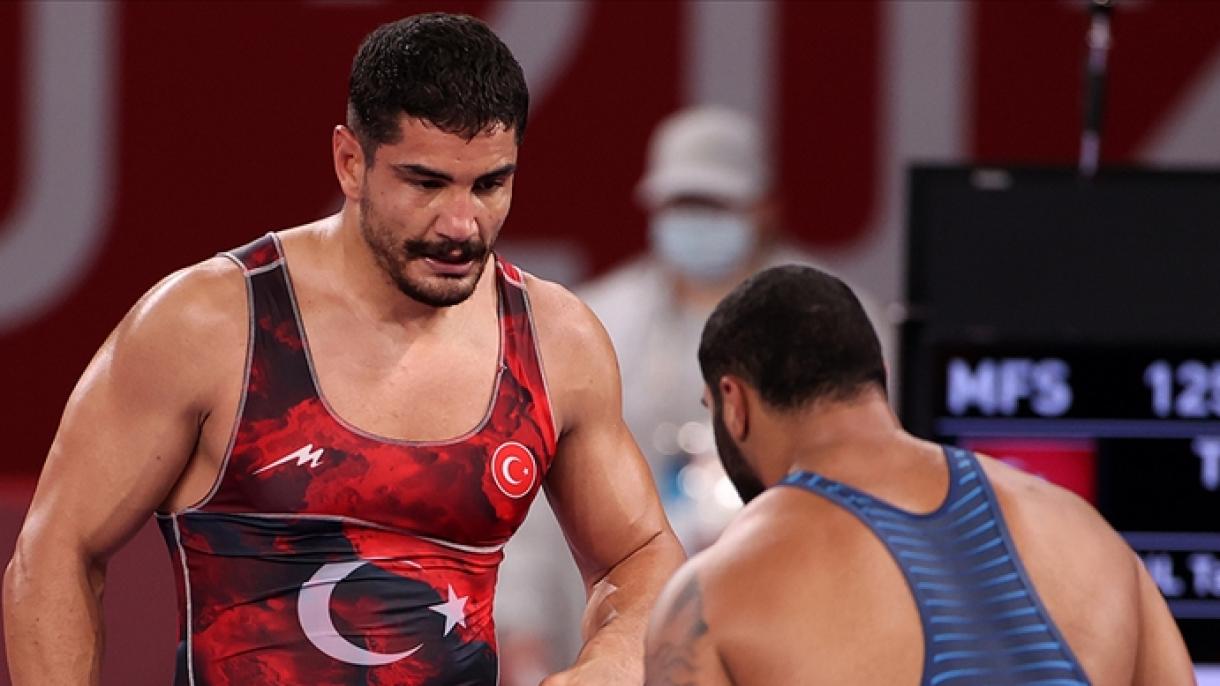 Taha Akgül finalda mübarizə şansını itirdi