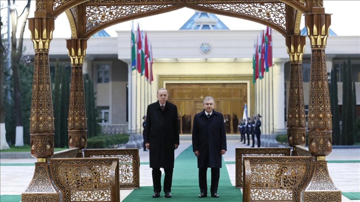 Erdoğan Özbekistan resmi karşılama-1.jpg
