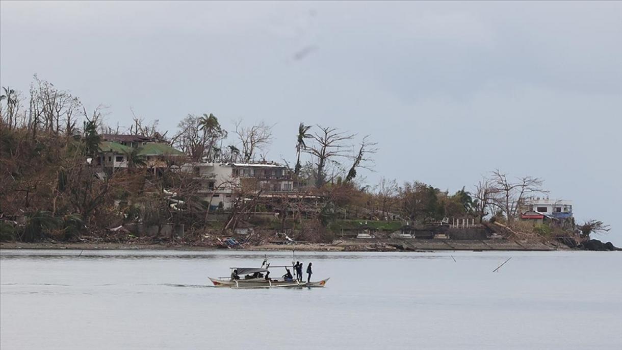 菲律宾遭台风莱侵袭