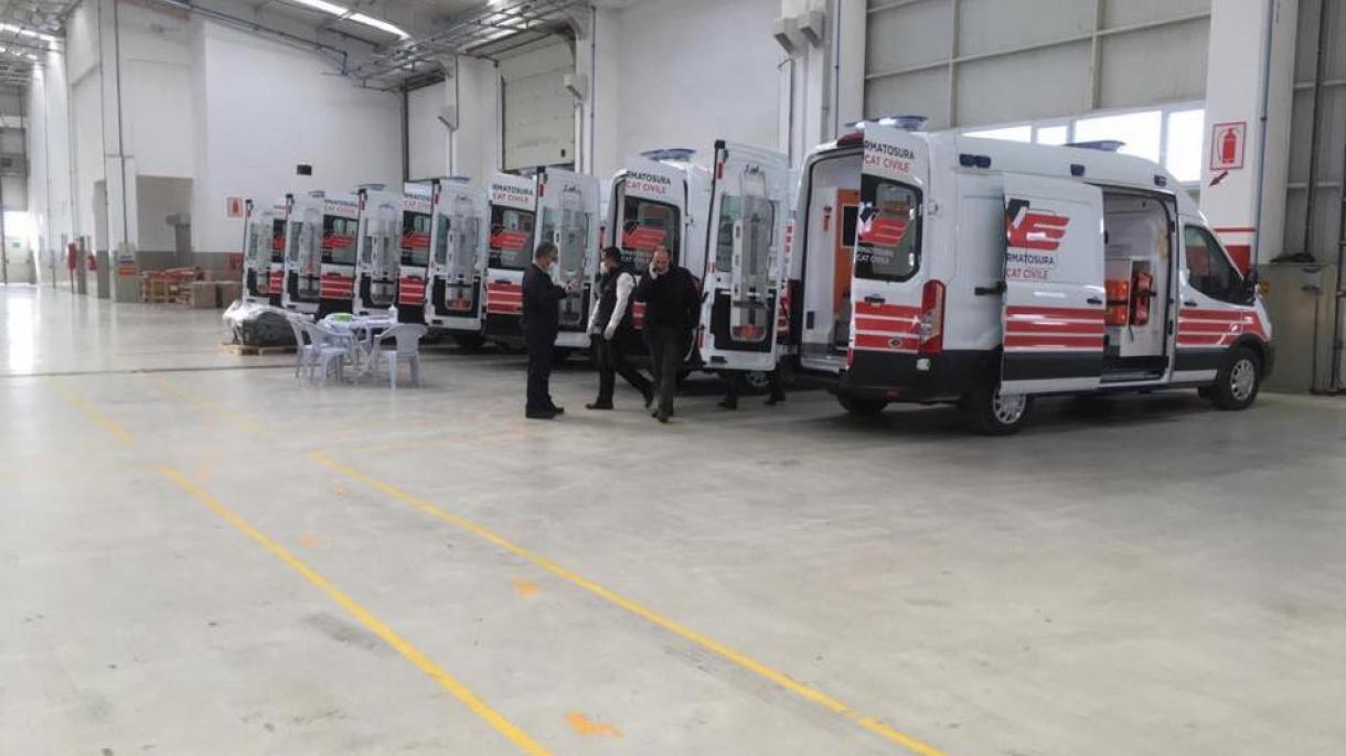 Türkiye-den Arnavutluk-a korona yardımı_ambulans_7.jpg