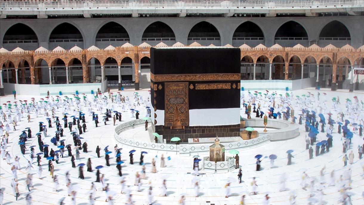 Arabia Saudita apre i confini ai pelleggrini vaccinati per il pellegrinaggio dell''Umra