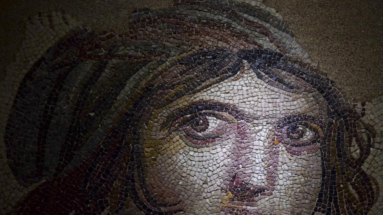 Turquía recupera piezas del mosaico “La gitanilla” contrabandeadas a EEUU en 1960