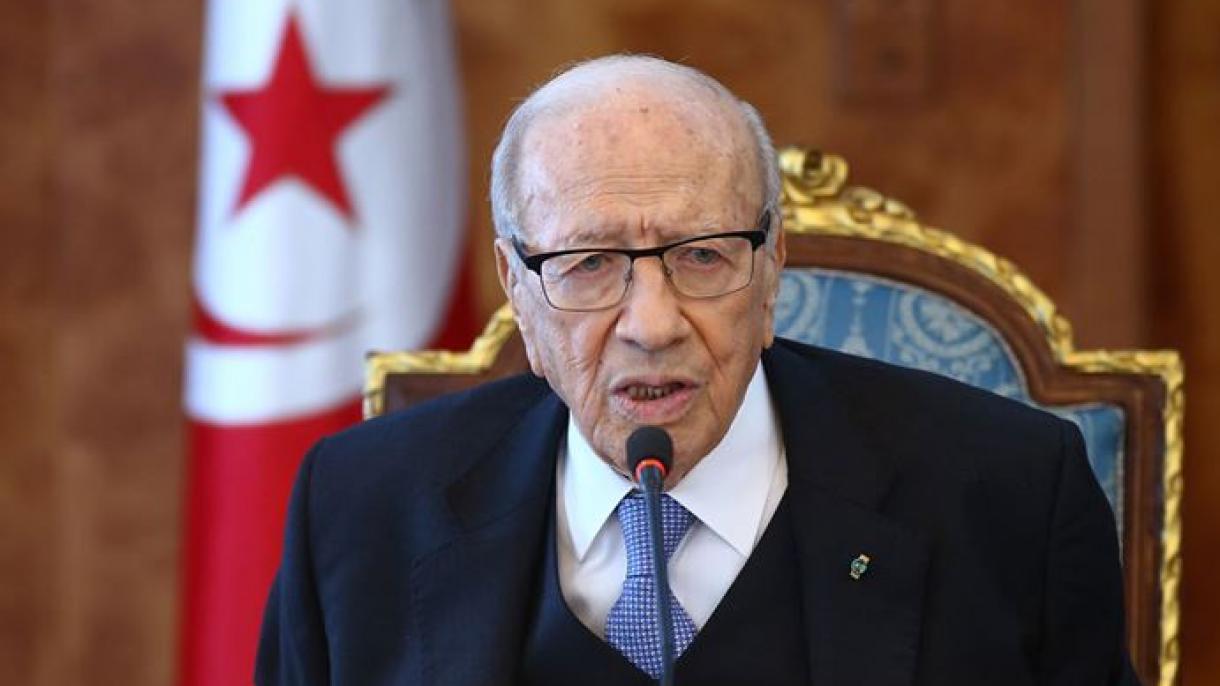 رییس‌ جمهور تونس بار دیگر در بیمارستان بستری شد