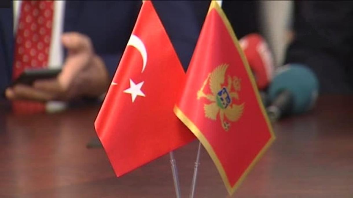 Türkiye ve Karadağ bayrakları.jpg