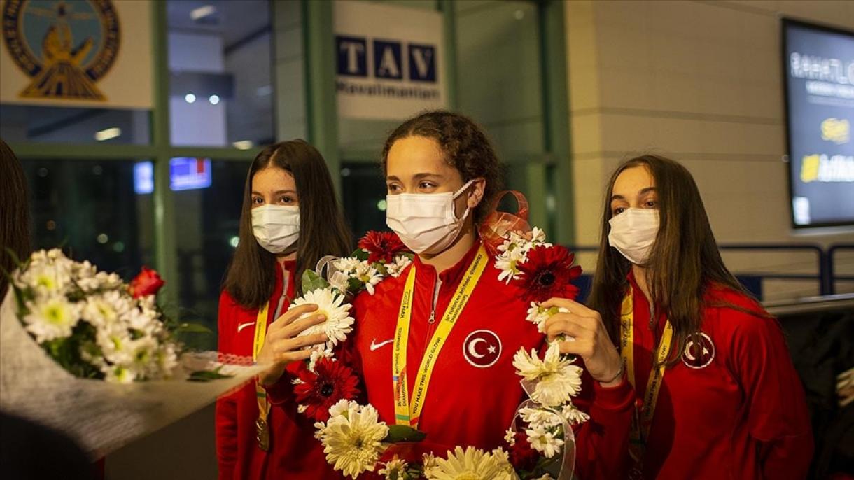 Октай поздрави турските гимнастички за европейската титла...