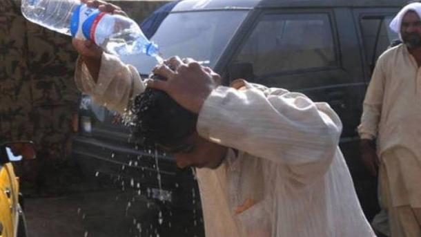 پاکستان شدید گرمی کی لپیٹ میں ، موہنجو داڑو میں درجہ حرارت 50 ڈگری سینٹی گریڈ